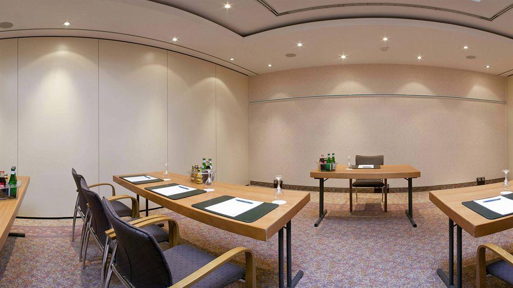 H4 Hotel Hannover Messe Laatzen Bagian luar foto