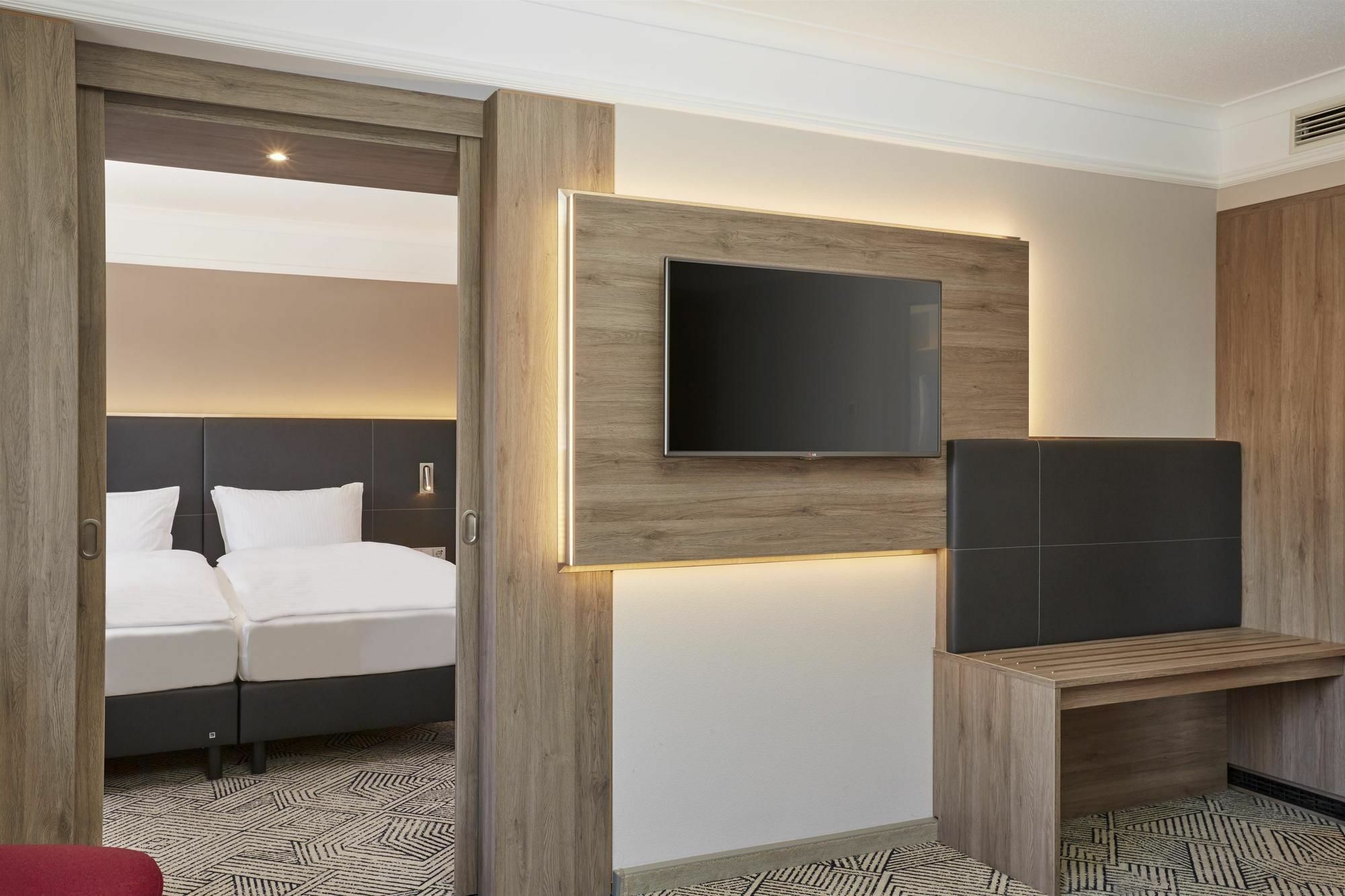 H4 Hotel Hannover Messe Laatzen Bagian luar foto
