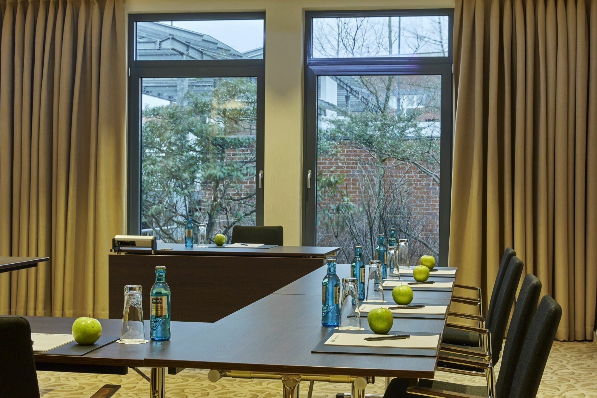 H4 Hotel Hannover Messe Laatzen Bagian luar foto