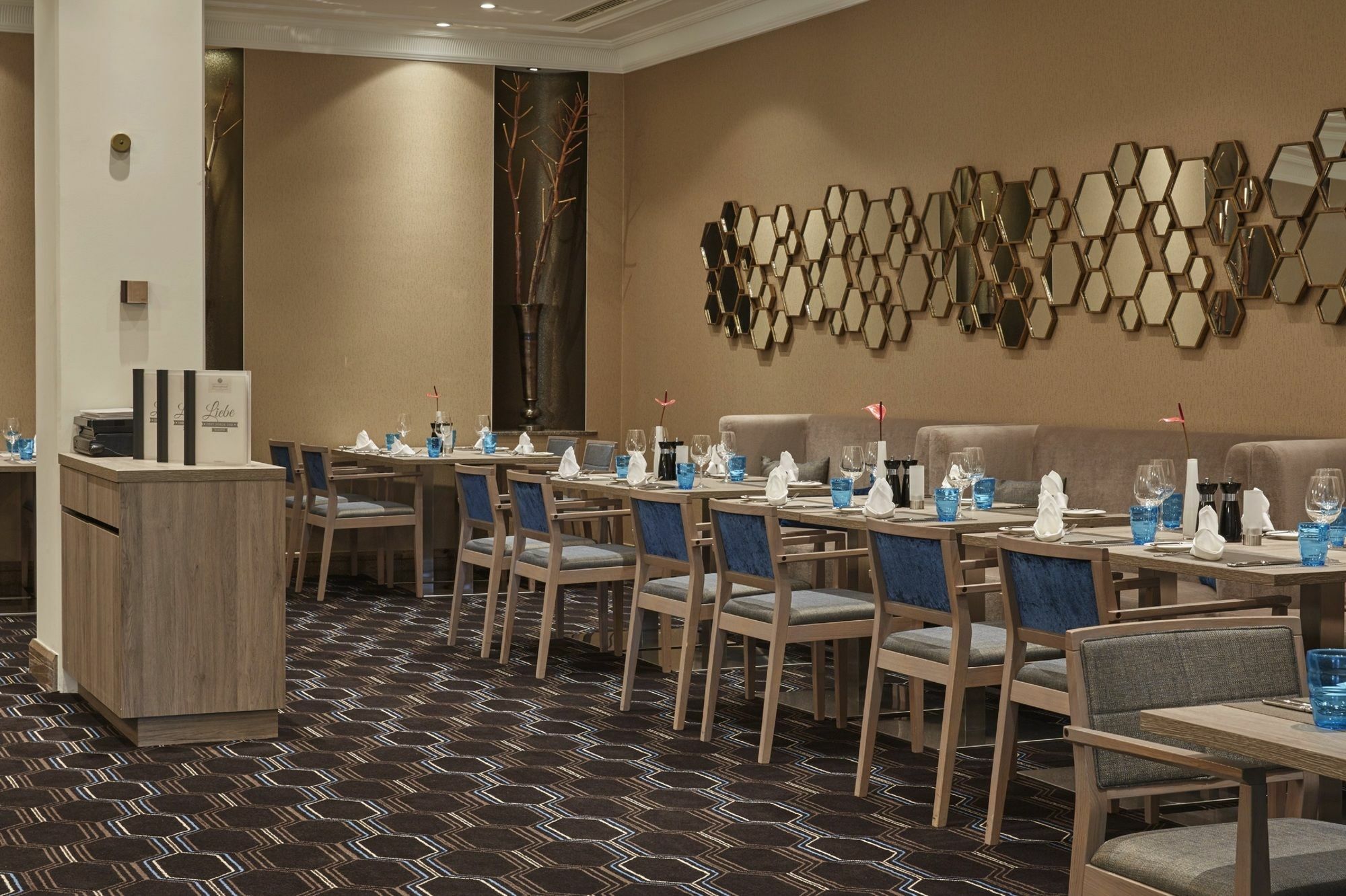 H4 Hotel Hannover Messe Laatzen Bagian luar foto