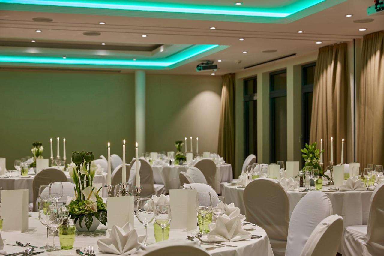 H4 Hotel Hannover Messe Laatzen Bagian luar foto