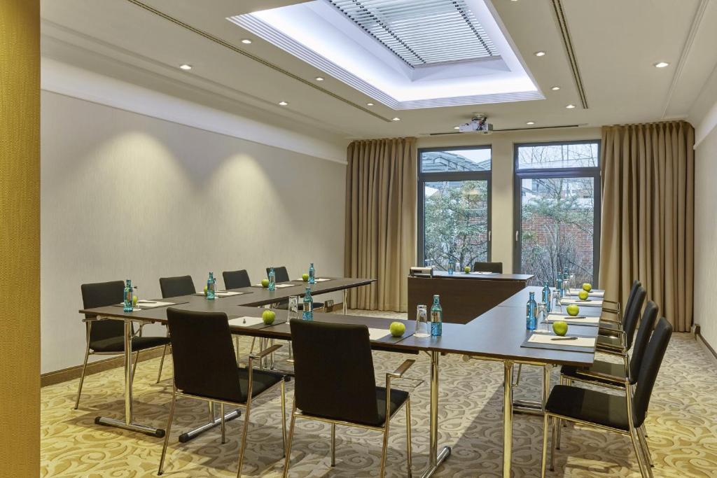 H4 Hotel Hannover Messe Laatzen Bagian luar foto